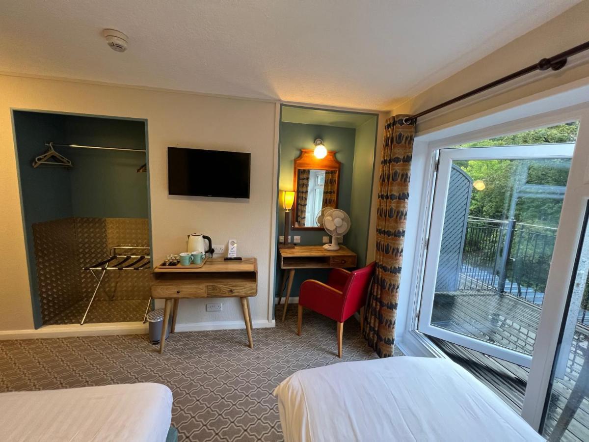 The Chainbridge Hotel Llangollen Extérieur photo