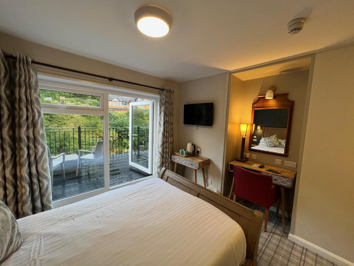 The Chainbridge Hotel Llangollen Extérieur photo