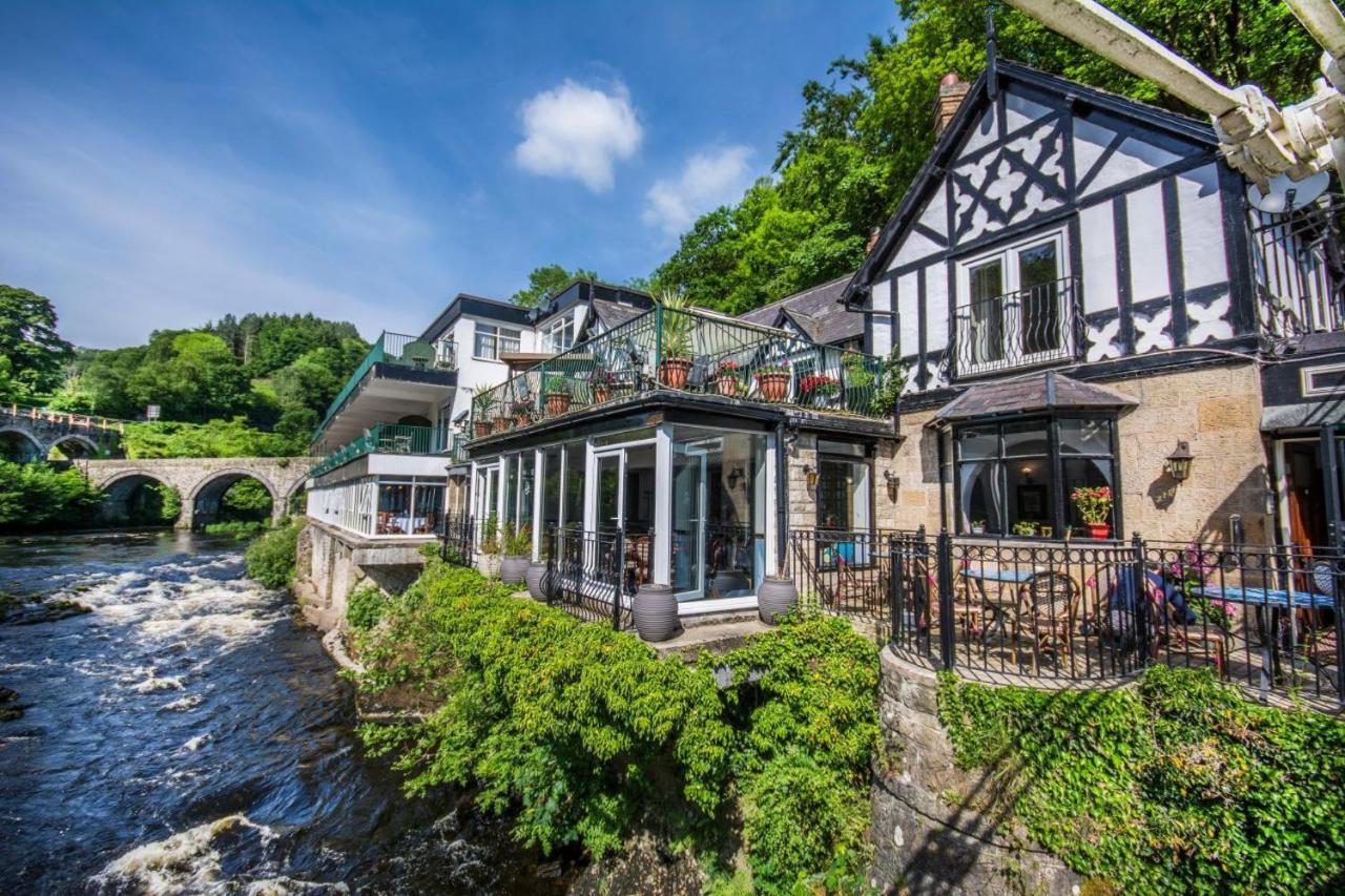 The Chainbridge Hotel Llangollen Extérieur photo