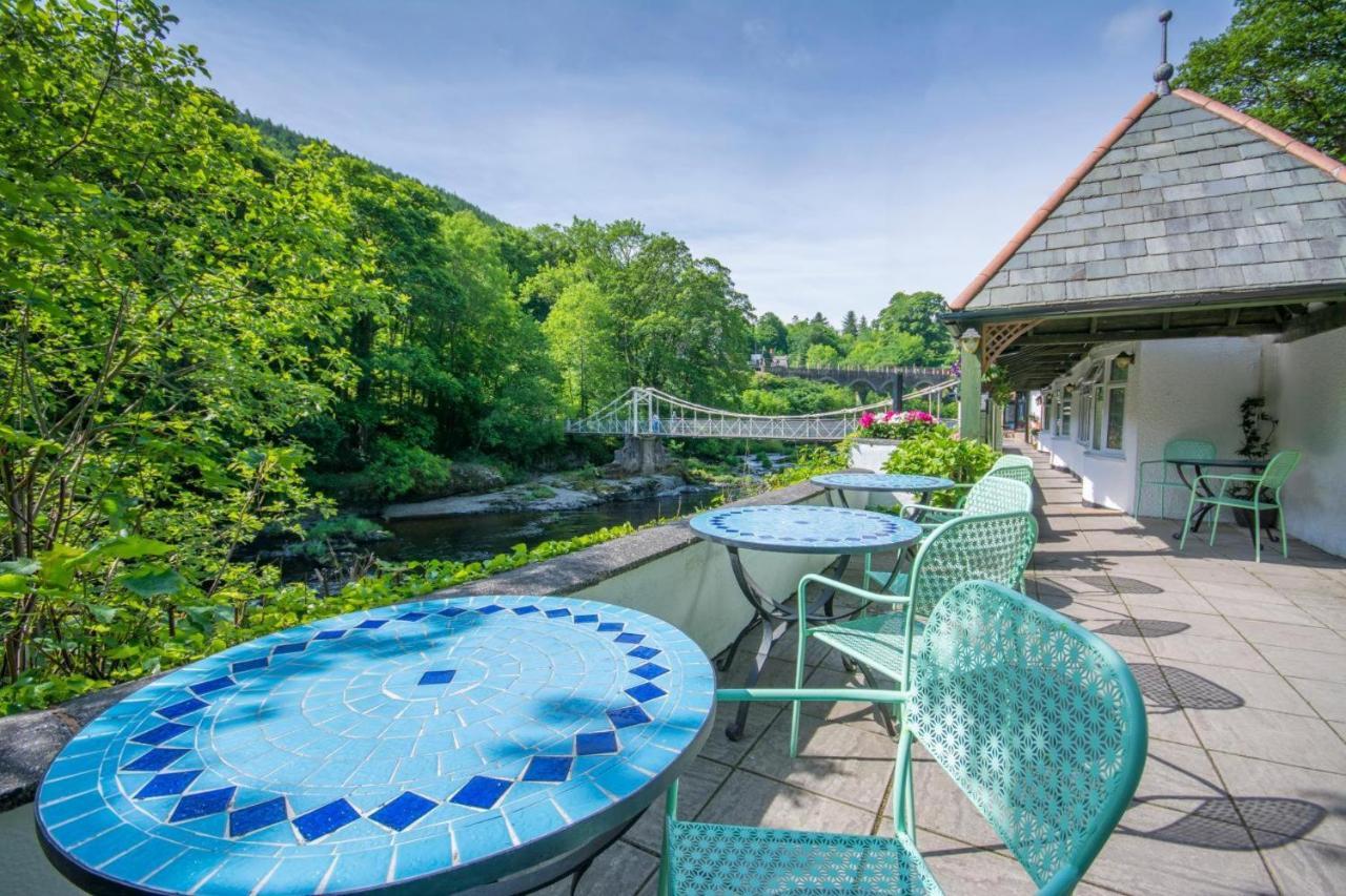 The Chainbridge Hotel Llangollen Extérieur photo