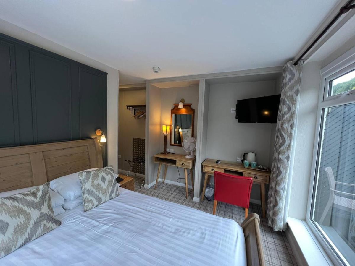 The Chainbridge Hotel Llangollen Extérieur photo