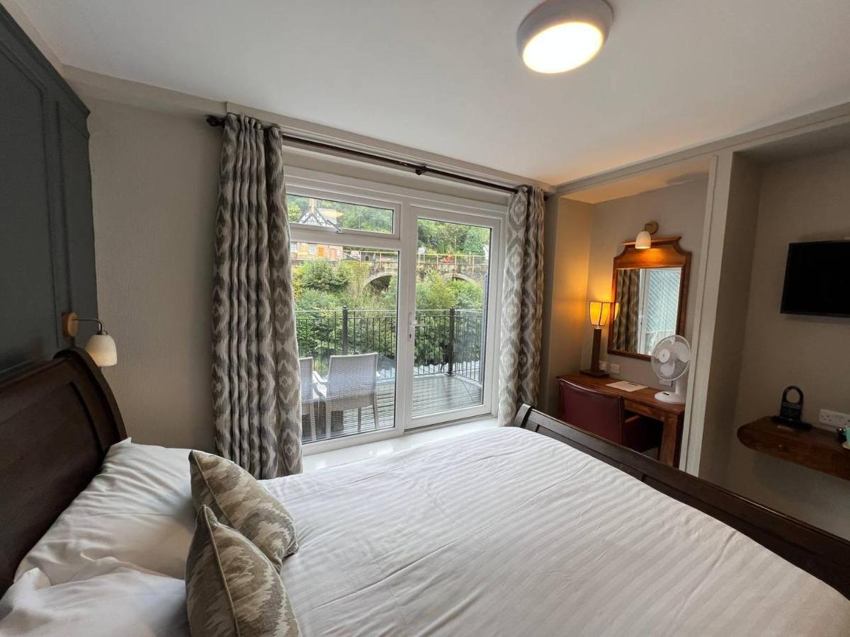 The Chainbridge Hotel Llangollen Extérieur photo