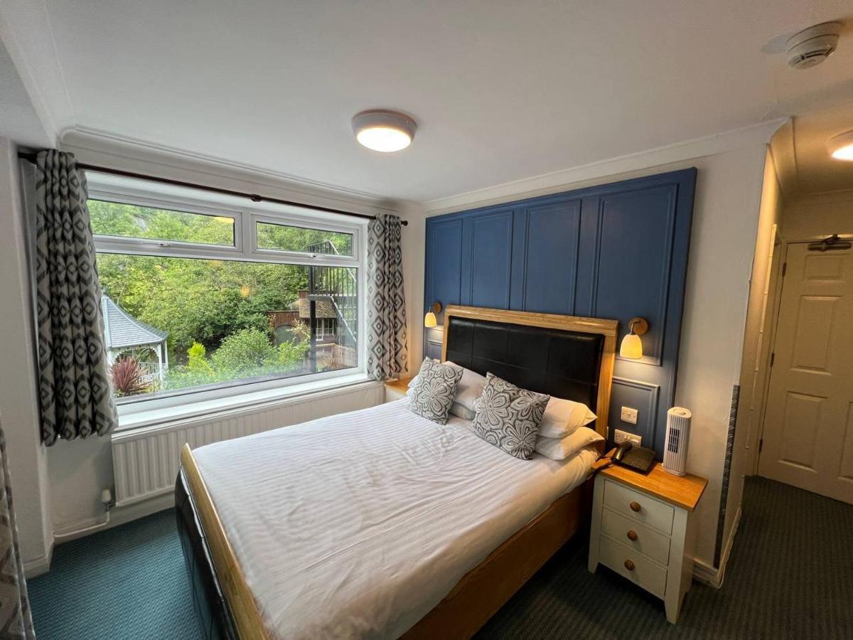 The Chainbridge Hotel Llangollen Extérieur photo