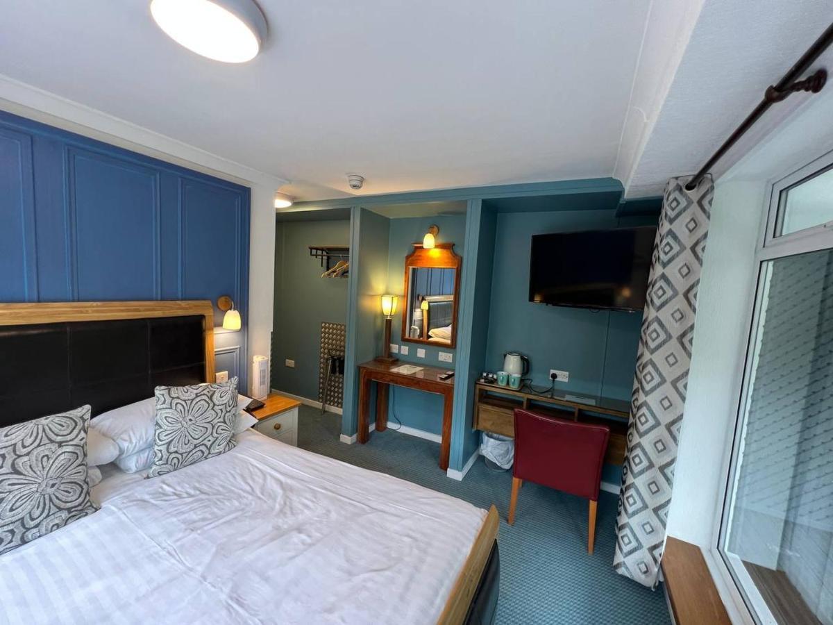 The Chainbridge Hotel Llangollen Extérieur photo