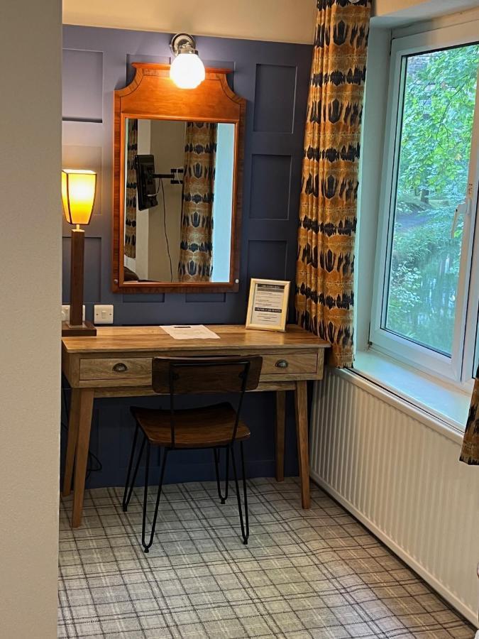 The Chainbridge Hotel Llangollen Extérieur photo