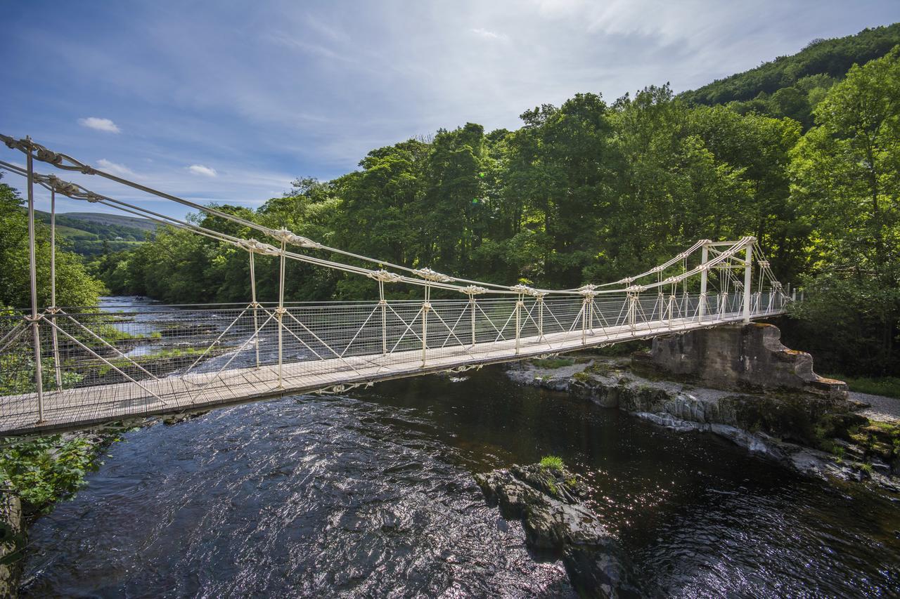 The Chainbridge Hotel Llangollen Extérieur photo